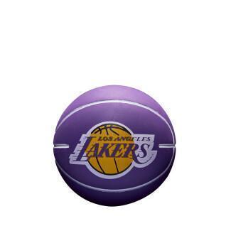 Palla che rimbalza nba dribbling Los Angeles Lakers