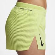 Pantaloncini da donna Nike Aeroswift